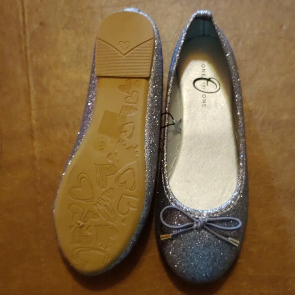 NEW sparkly silver blue flats